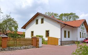 Hotel Na Statku Mirosov